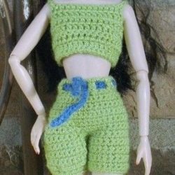Outfit Set: Crochet Shorts & Top - Bright Moss Green