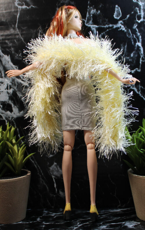 Wrap: Boa Feathery - Pale Yellow - Image 4
