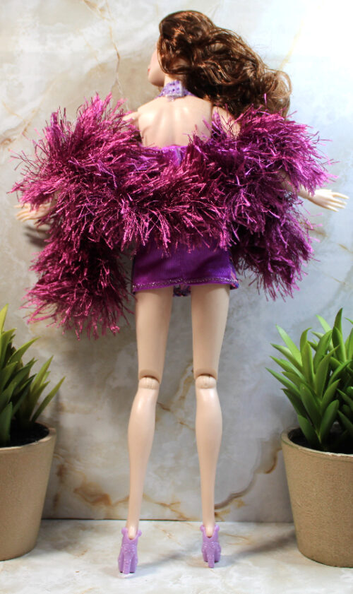 Wrap: Boa Feathery - Red Plum - Image 4