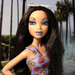 Nolee: My Scene "Shopping Spree" /2004 C1249 - (Dressed, Rebodied Model Muse)