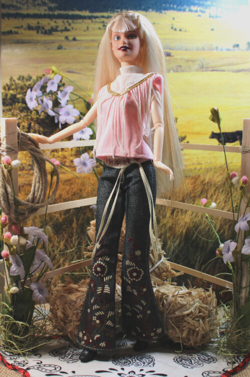 Barbie: Country Music Singer (Hollywood Nails /1999 17857) - (Dressed, Rebodied Articulated Clone) - Image 7