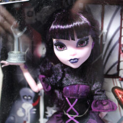 Monster High: G1 Elissabat "Frights, Camera, Action!" /2013 Asst BBD84: BDD87 - (NRFB)