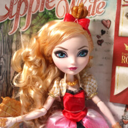 Ever After High: G1 Apple White /2013 Asst BBD51: BBD52 - (NRFB)