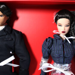 Kyori Sato & Francisco Leon: The Royal Life Premium "Criminally Chic" /2007 91172 - (Boxed #2)