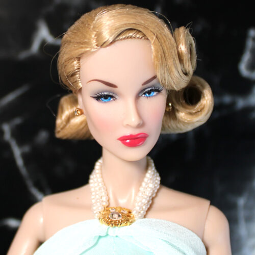 Lana Turner: Hollywood Royalty "Portrait of an Era" FAO Schwarz Giftset /2009 LT005 & Barbie Hollywood Movie Stars "Between Takes" Gown /2000 27684 - (Redressed)