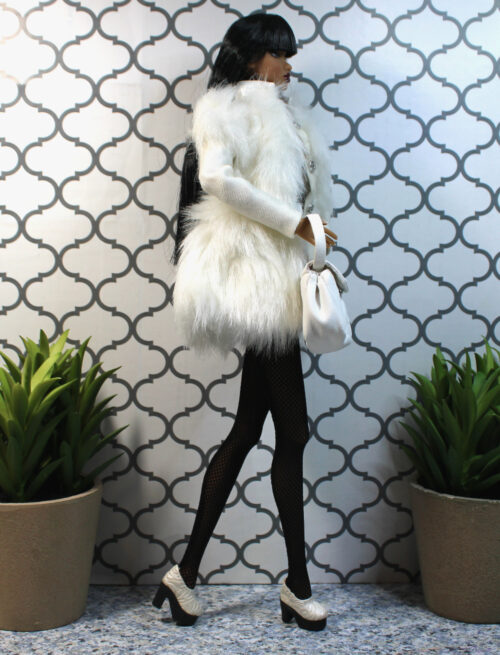 Colette Duranger: Model Behaviour "Checking Out" Giftset /2007 91165 - (Redressed White Coat) - Image 3