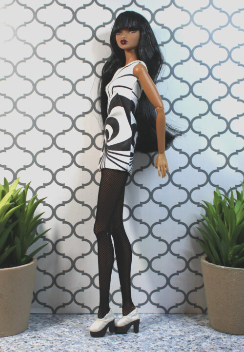 Colette Duranger: Model Behaviour "Checking Out" Giftset /2007 91165 - (Redressed White Coat) - Image 8