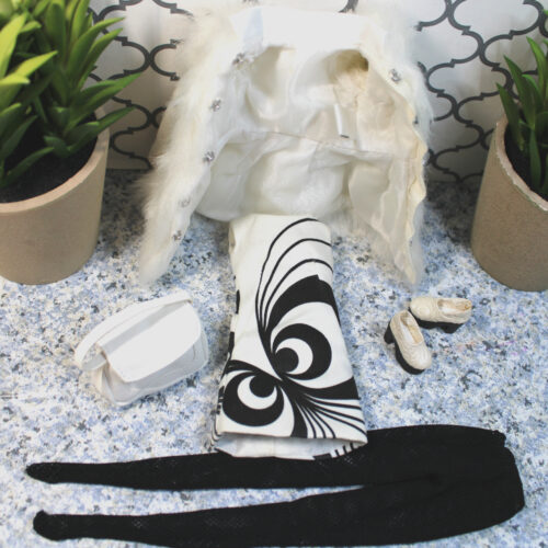 Colette Duranger: Model Behaviour "Checking Out" Giftset /2007 91165 - (Redressed White Coat) - Image 15