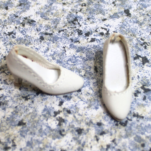 Shoes: Upscale Leatherette Low Profile Pump - White - Image 2