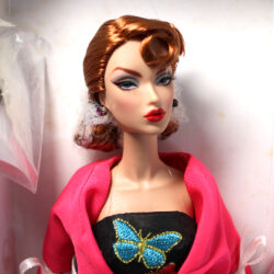 Victoire Roux: Les Silhouettes Collection "Champs-Élysées" /2012 76005 - (NRFB)