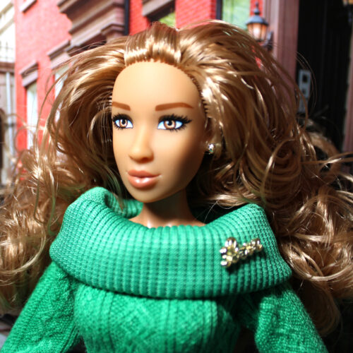 Fresh Dolls: Jacqueline, Tan, Curly Dark Blonde Hair - (Redressed)