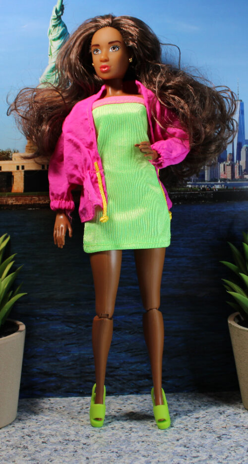 Fresh Dolls: Gabrielle, Dark Brown, Medium Dark Brown Long Straight Curly Ends Hair - (Redressed) - Image 2