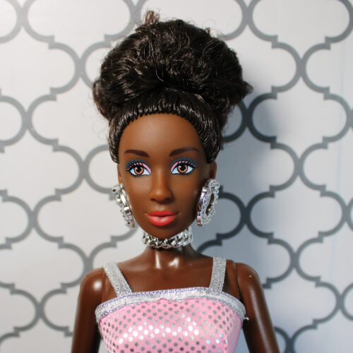 Fresh Dolls: Lynette, Brown-Black, Dark Brown Updo Hair & Blue Skirt Jacket- (Redressed)