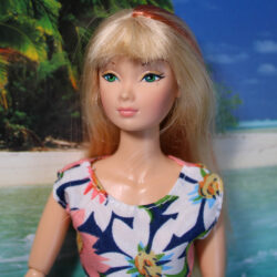 R&D: Susie Blonde Streaked Bangs /2002-2004? #1 - (Redressed)