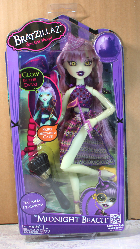 MGA: Bratzillaz Yasmina Clairvoya "Midnight Beach" /2013 519218 - (NRFB) - Image 2